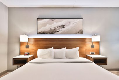 Admiral Inn & Suites