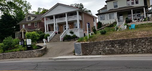 Niagara Luxury Suites