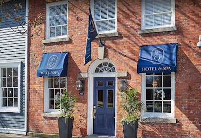 124 on Queen Hotel and Spa